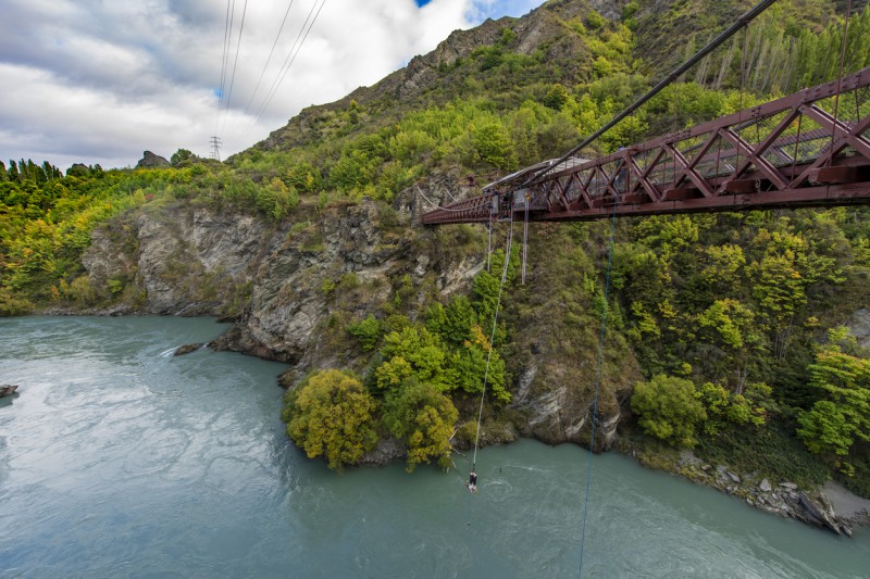 The Best Bungee Jumping Routes in the World