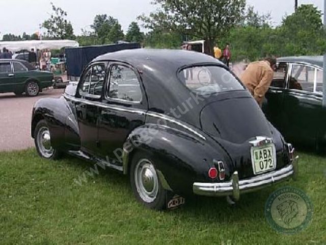 Peugeot 203