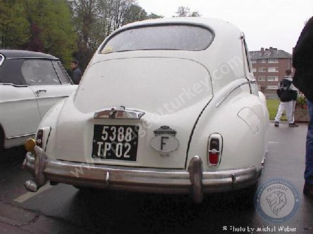 Peugeot 203