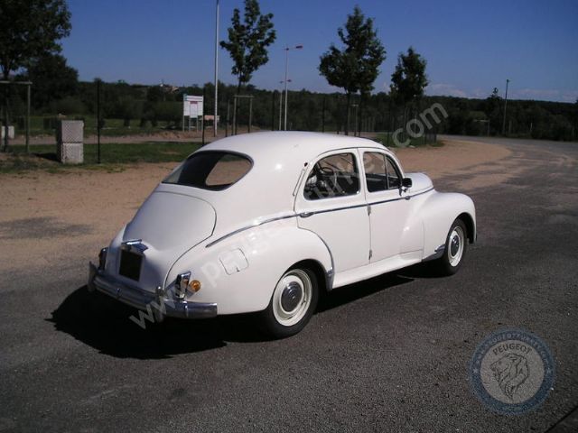 Peugeot 203