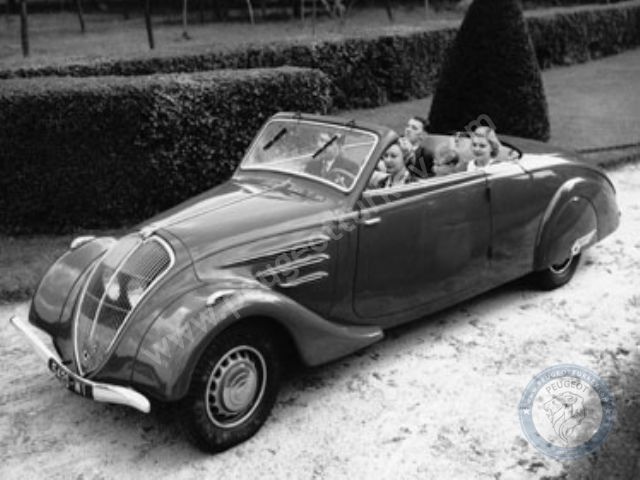 Peugeot 302