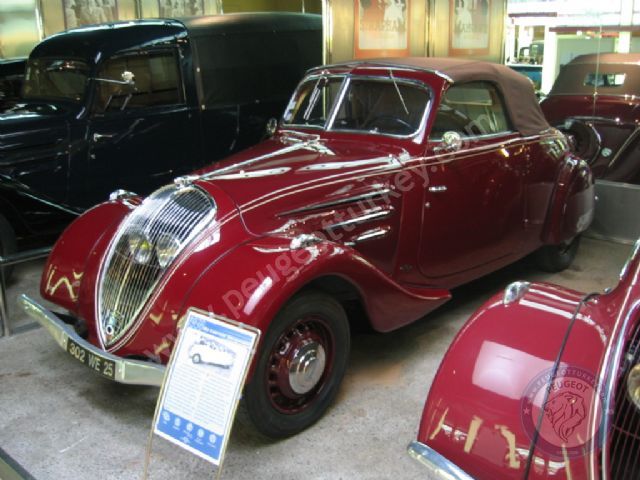 Peugeot 302