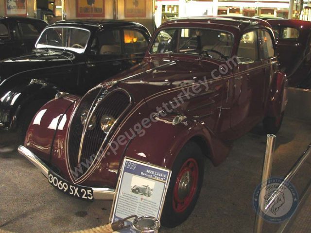 Peugeot 402