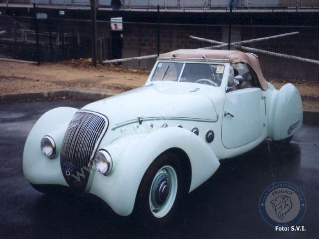 Peugeot 402