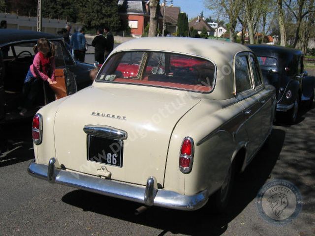 Peugeot 403