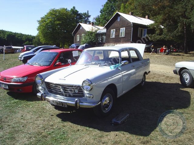 Peugeot 404