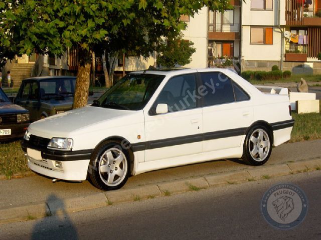 Peugeot 405