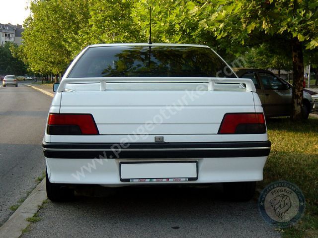 Peugeot 405