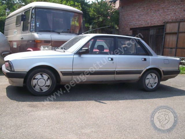 Peugeot 505