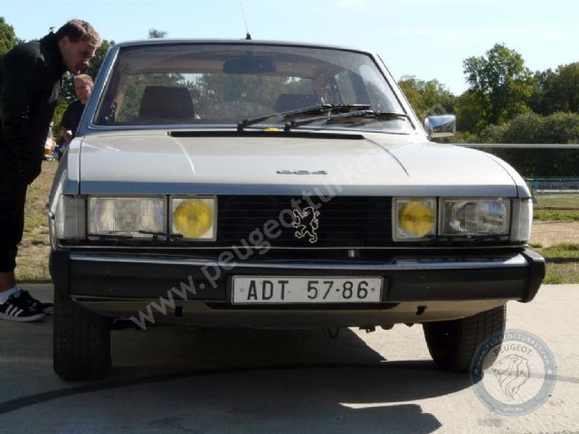 Peugeot 604