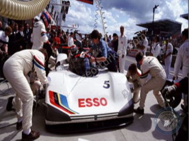 Peugeot 905